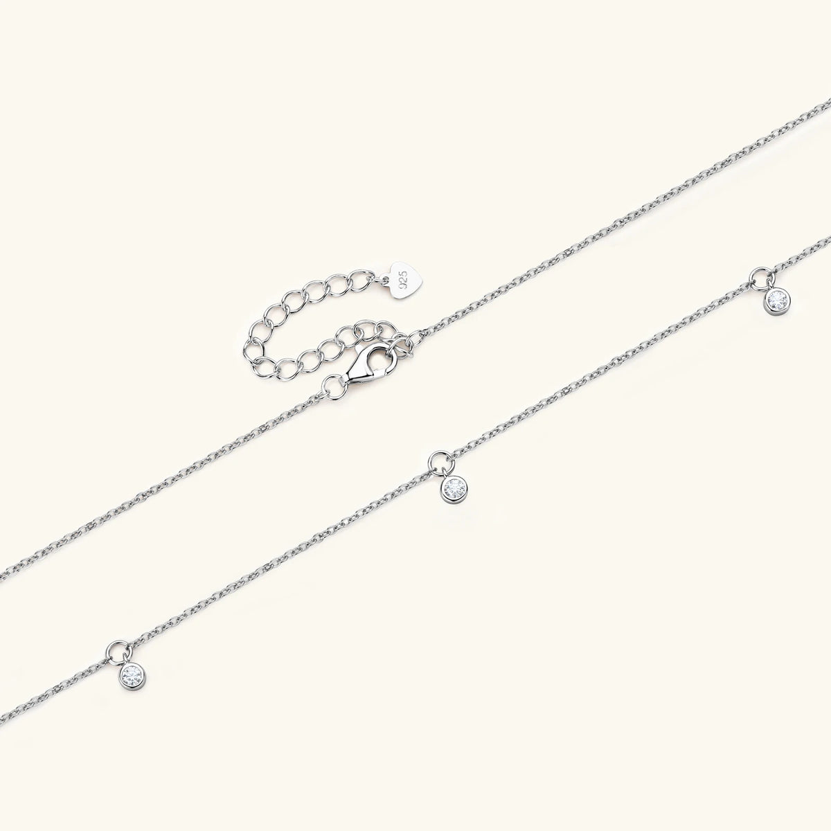 Collar de estación chapado en oro