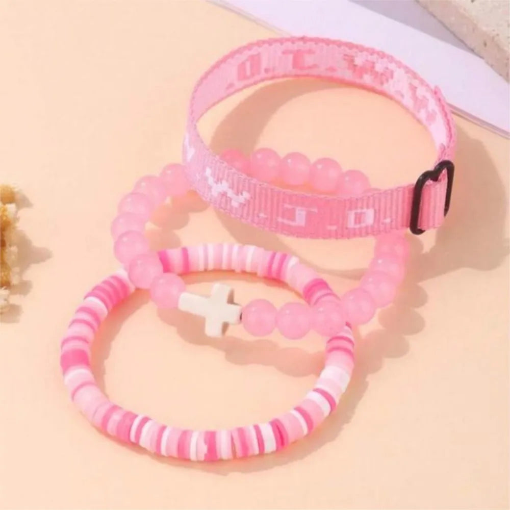 Pulsera con dije de cruz