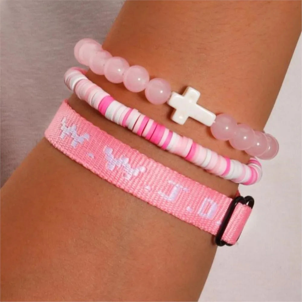 Pulsera con dije de cruz