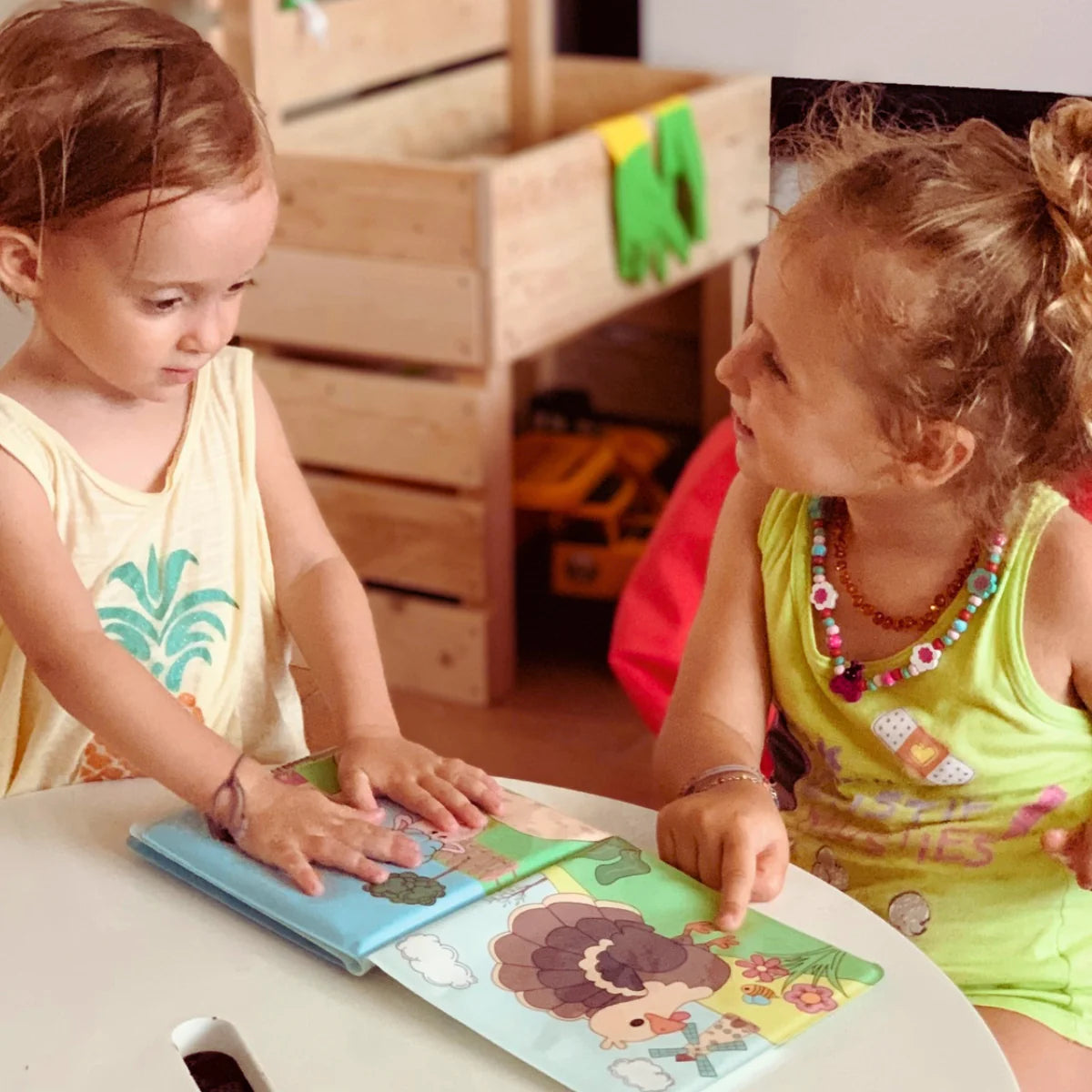 1 PACK DE 3 LIBROS MÁGICOS PARA PINTAR CON AGUA PARA NIÑOS